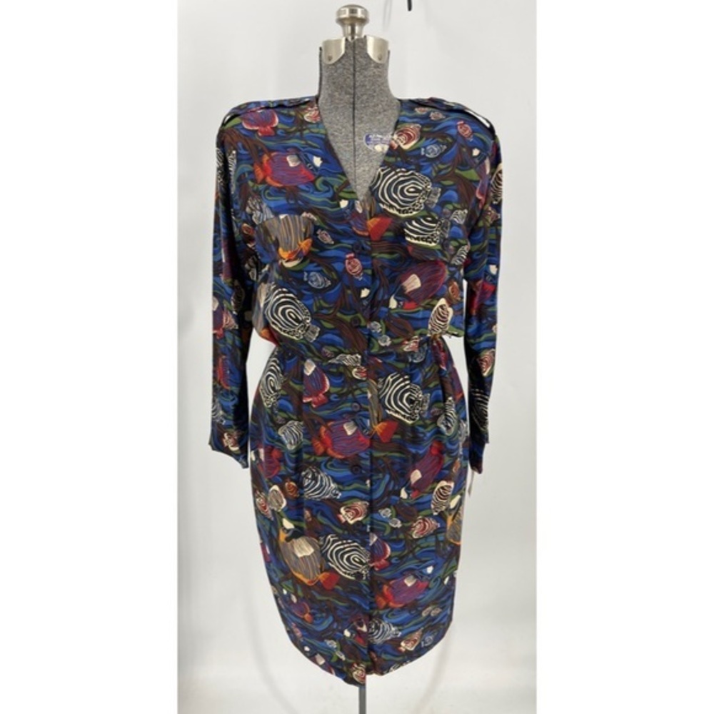 Gillian vintage, 100% silk, fish print button, front dress 14